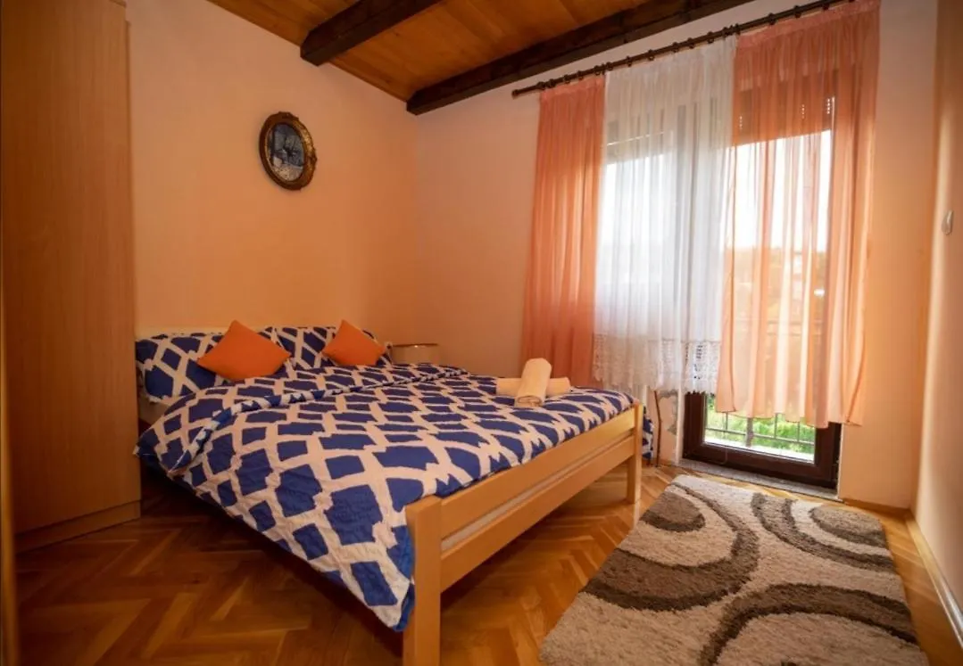 Appartement Holiday Home Lana Fužine
